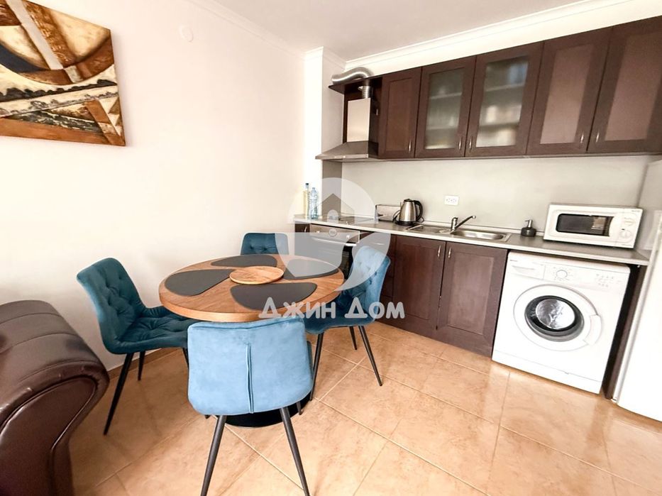 Продава се Двустаен апартамент в Свети Влас - 52 кв.м за 1030 €/кв.м - Снимка #2