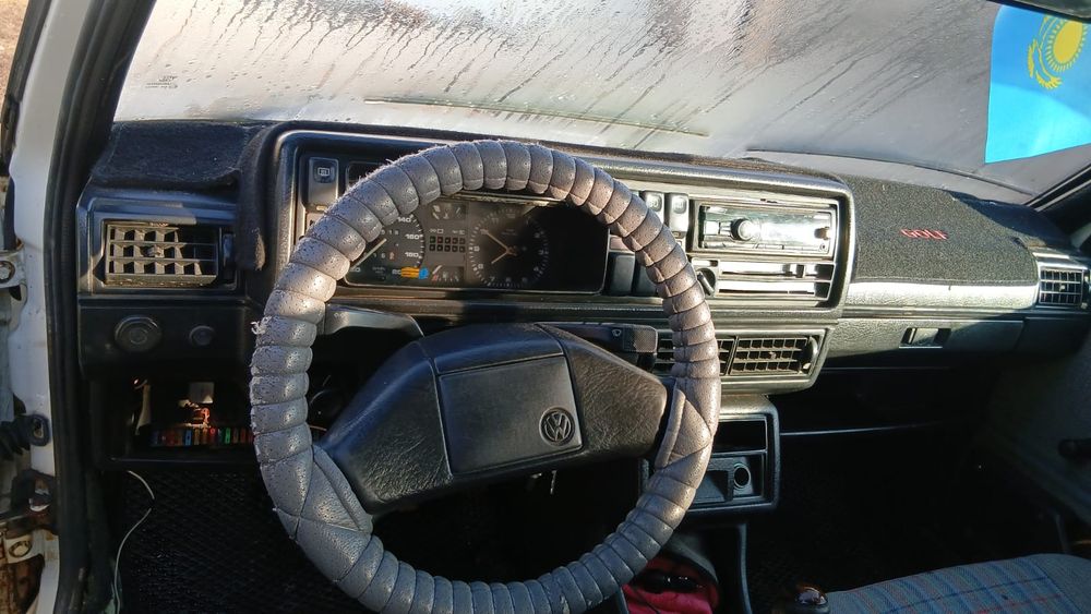 Продам гольф 2 .