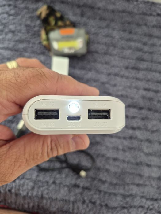 Lanterna led frontala cap + baterie externa powerbank