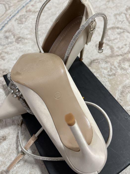 Продам новые туфли