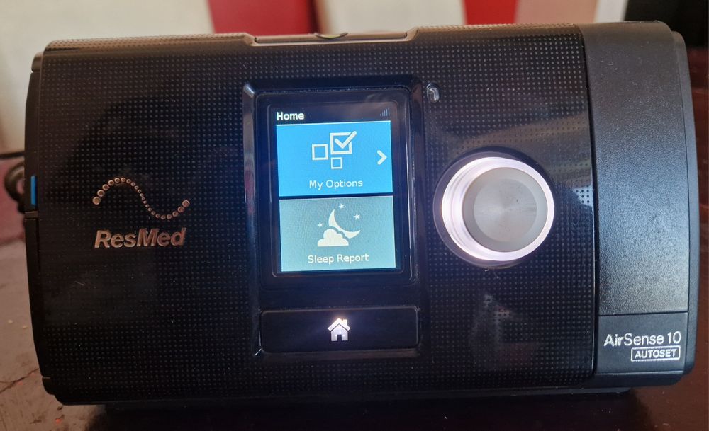 ResMed AirSense 10 + Маска ResMed AirFit N30i + Овлажнител + Чанта - отличен комплект