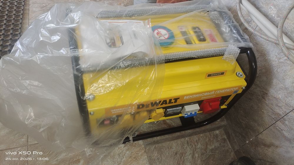 Бензиновый генератор Dewalt DXGN 6000