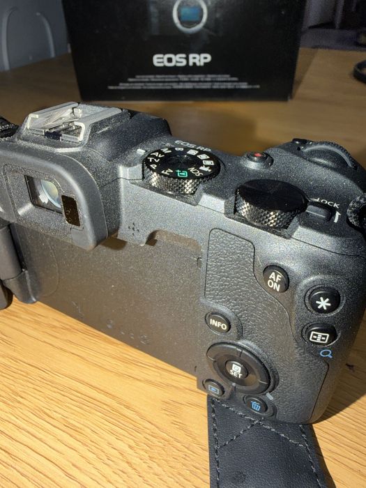 Фотоапарат CANON EOS RP