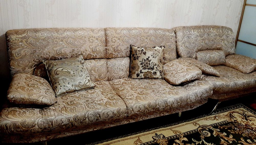 Диван + два кресла в гостиную