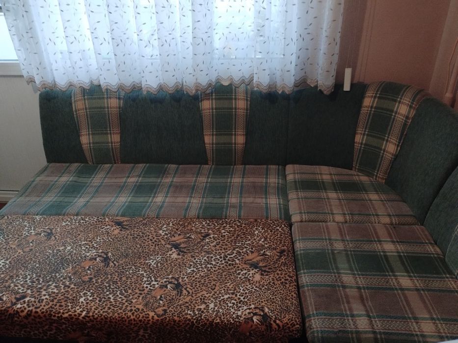 Ъглов модулен разтегателен диван