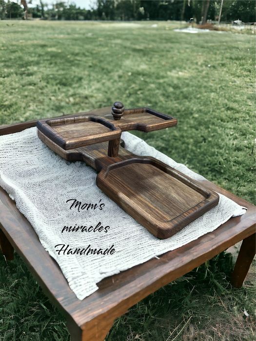 Въртящ се поднос  от орех