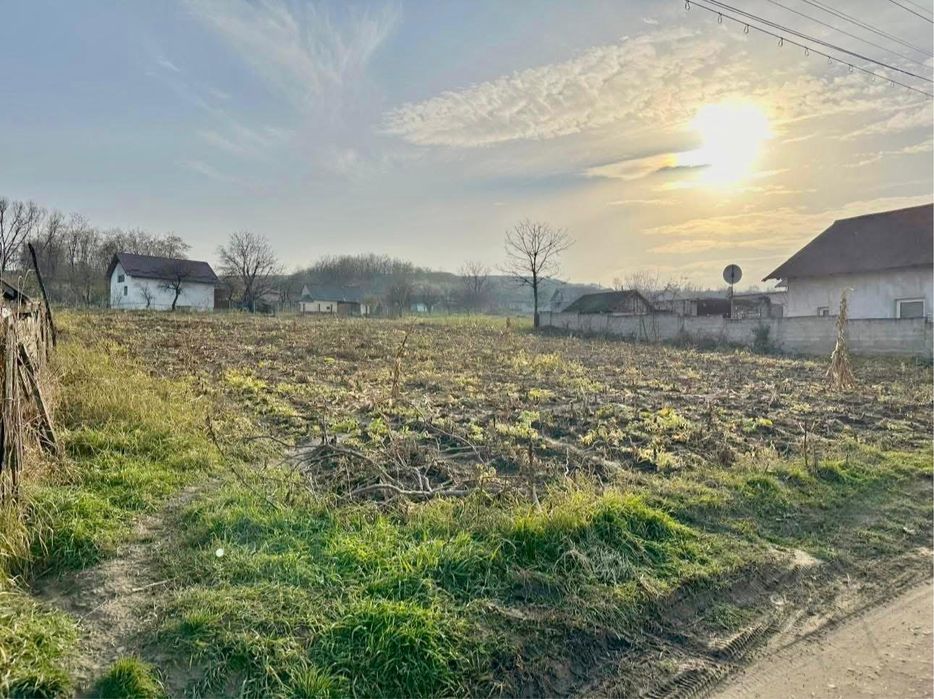 Teren casa de vanzare Hantesti