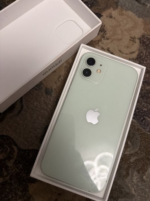 Продается iPhone 12 128гб голубой цвет