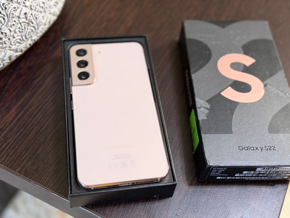 Samsung s22 pick gold