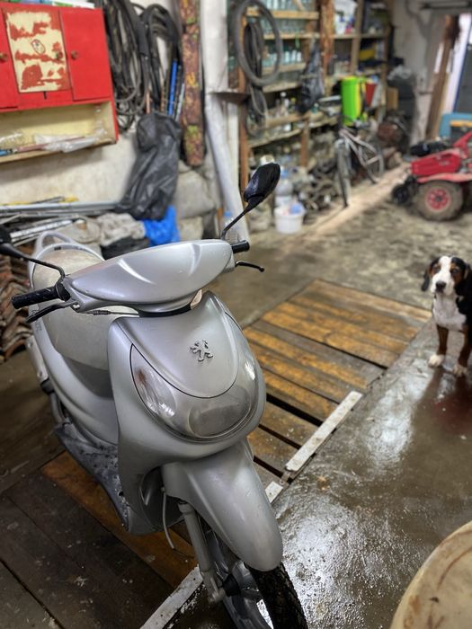 Скутер peugeot looxor 50кубика