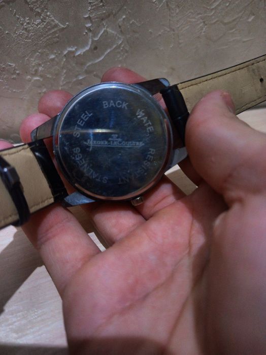 Продам часы мирового времени