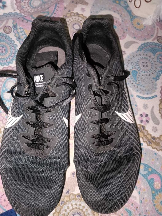 Adidași Nike atletism sprint