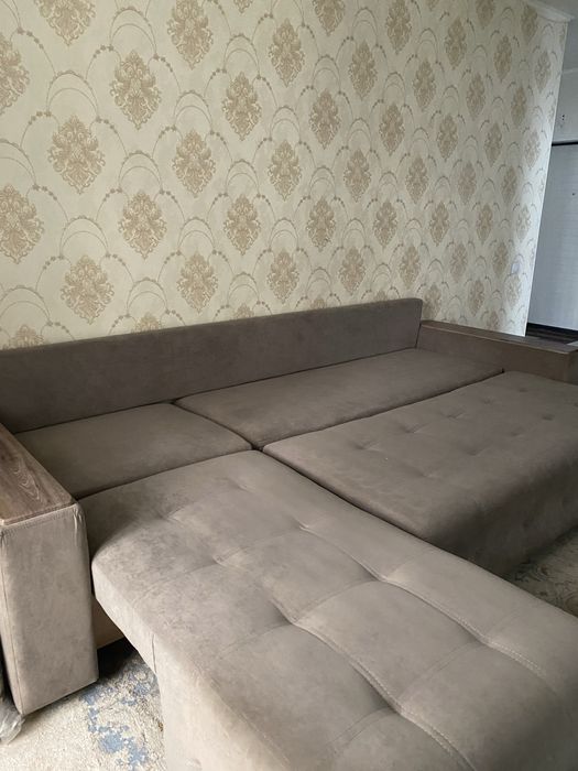 Диван в хорошем состоянии!