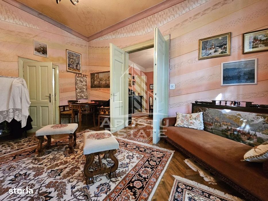 Apartament 4 camere, confort 1 sporit, parteer inalt in Piata Maria