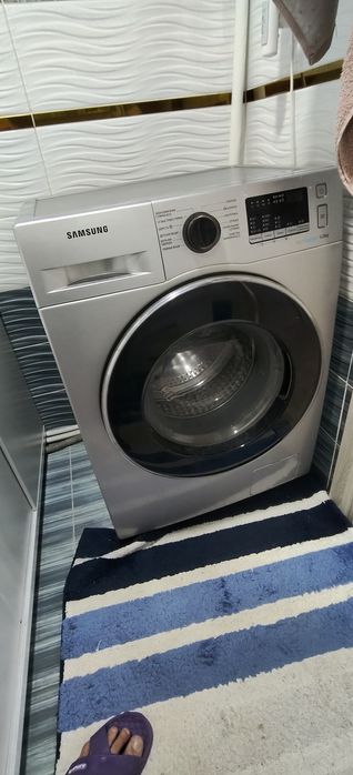 Продам стиральную машинку