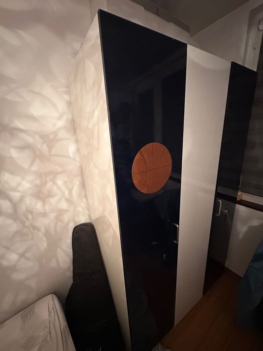 Легло и гардероб