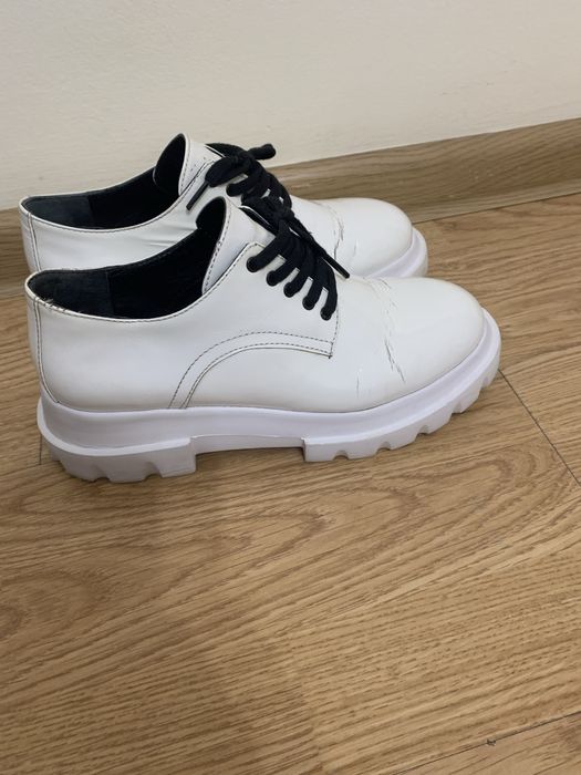 Продам обувь, б/у.