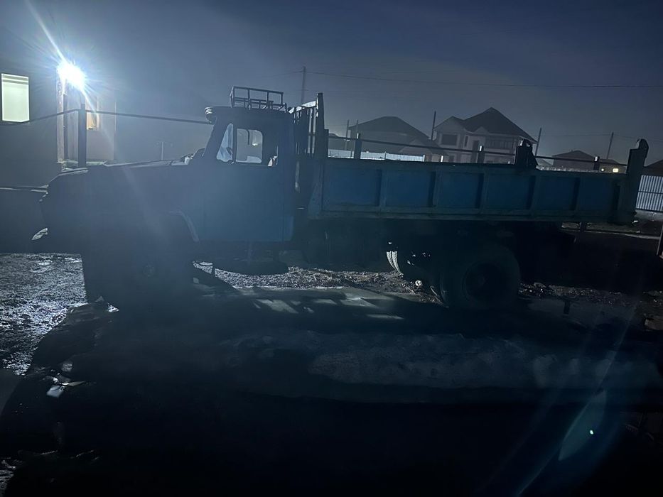 Грузовик машина 850000