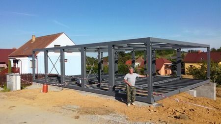 Vindem hale metalice