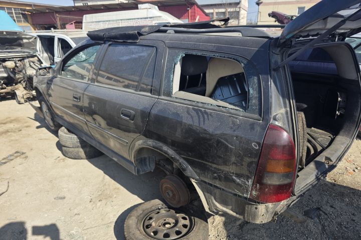 Lampa / Tripla stop dreapta pe aripa Opel Astra 2003