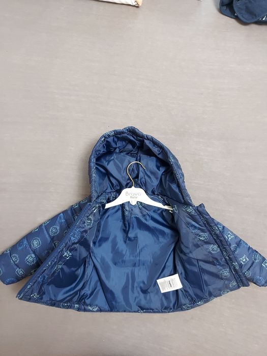 Vând geaca bebelusi în stare excelenta