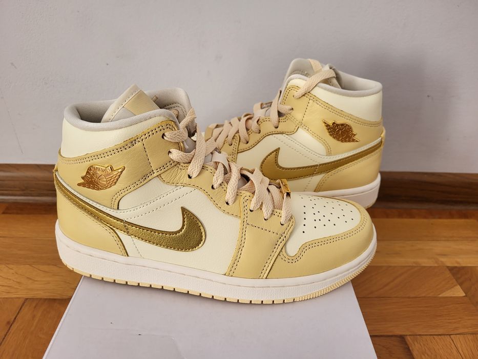 Nike Air Jordan 1 Mid se