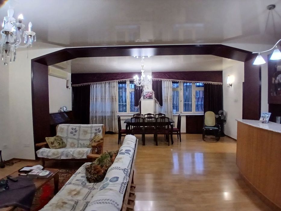 Продаётся на массив Эльбек  3/3/4 Банковская 147 м², 2 лоджии, 2 сануз