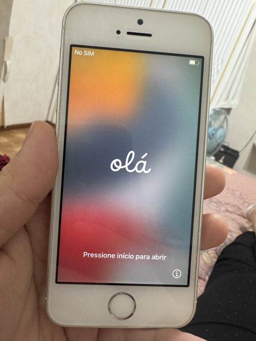 Продам Iphone SE 32 Гб