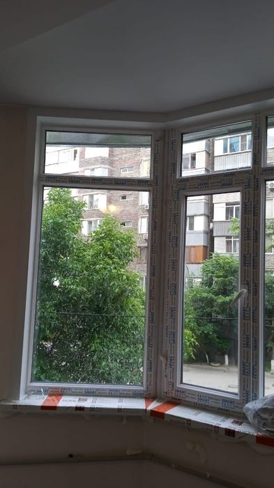 Пластиковые окна, двери, витражи