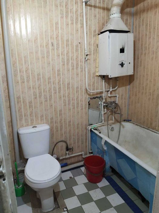 58 военный городок 2/1/2, смежка, средний ремонт деревяшка