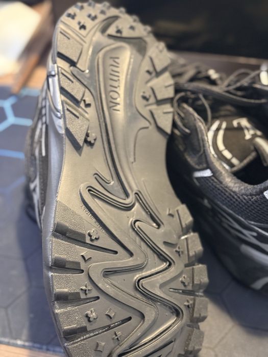 Кроссовки Louis Vuitton Runner Tatic (Черные / Серые)