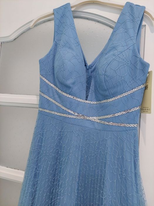 Дъпга рокля Мрр .Много нежна.