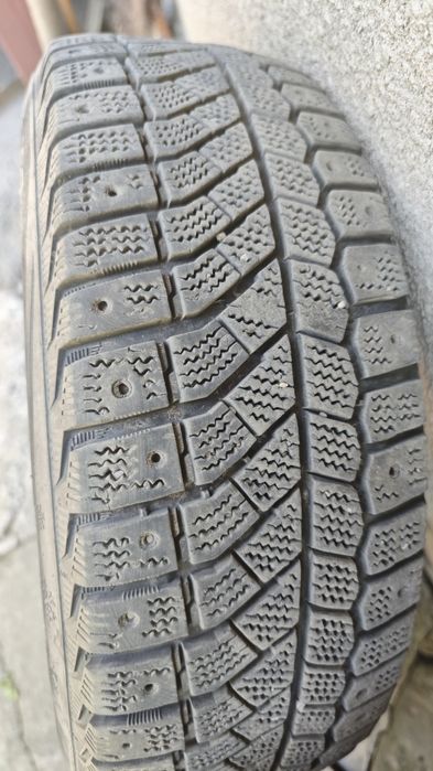 Продам диски с резиной 185/60/R15.  4*98