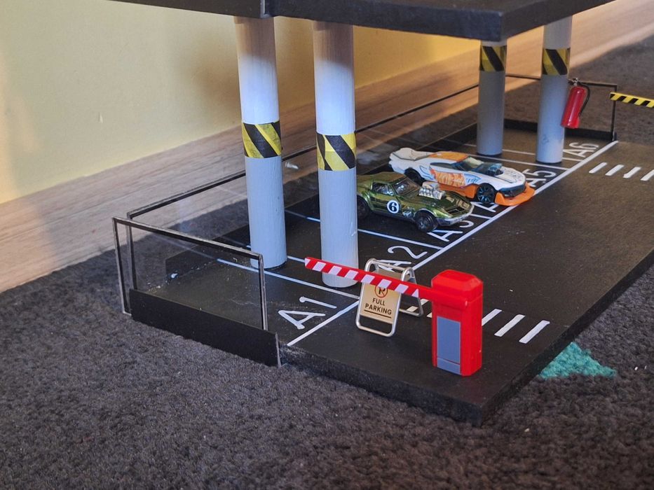 Детски паркинг гараж (ръчна изработка)