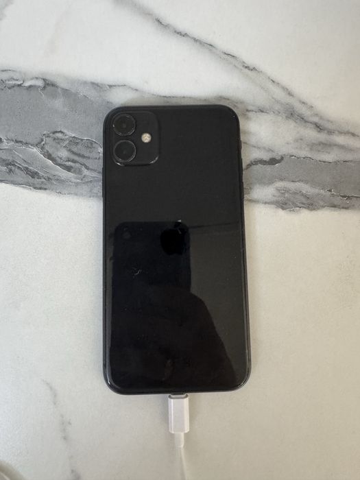 Продам Iphone 11