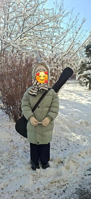 Продам куртку на девочку