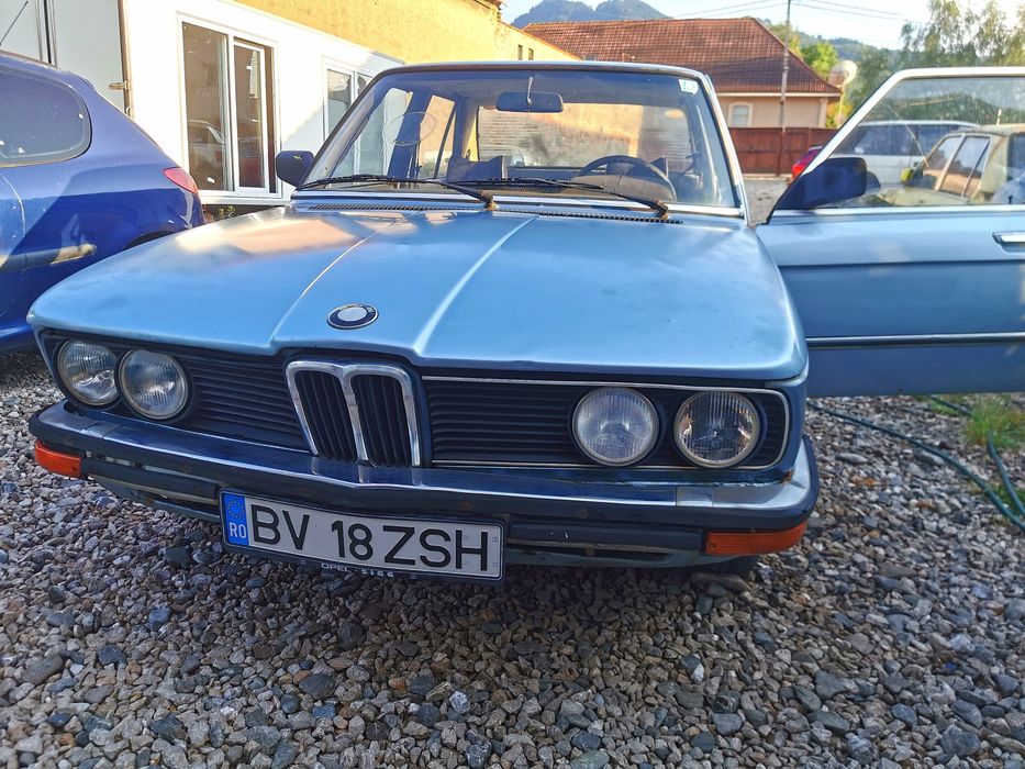 BMW 518 E12, benzina