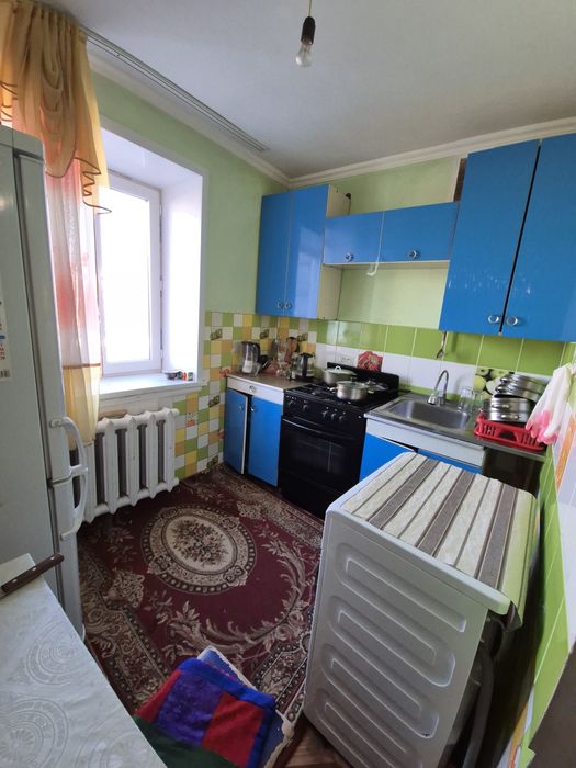 Екі бөлме үи сатылады