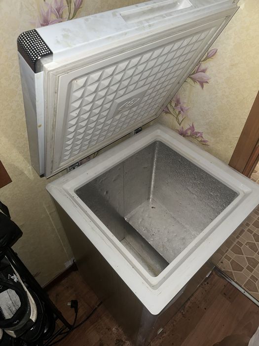 Продам морозильник