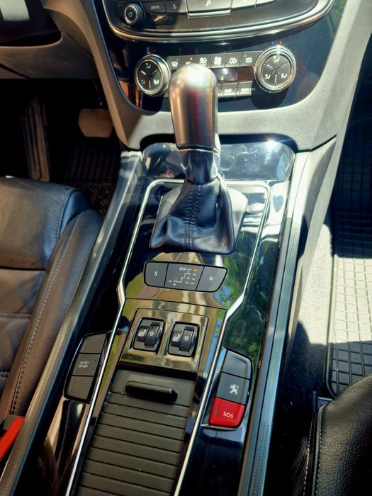 PEUGEOT 508 2.0 BlueHDI 181к.с. Allure Lizing