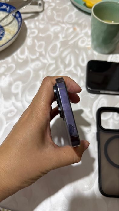 Продам айфон 14 про 256