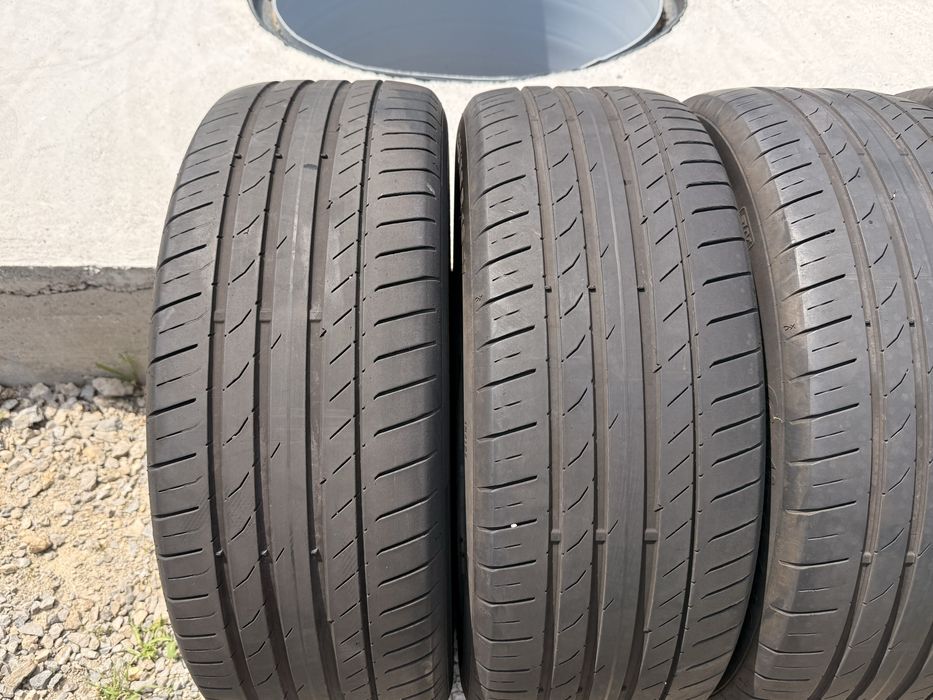 Летни гуми 235/55/19 ДОТ:22 CONTINENTAL
