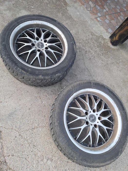 Vând jante BMW cu anvelope de Iarna
