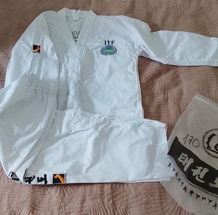 Форма для таэфондо