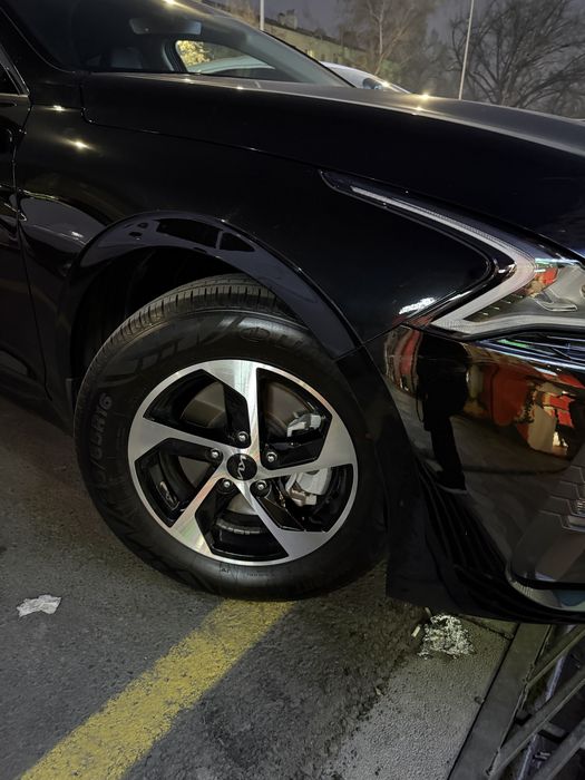 Kia5 sotiladi salonlari yengi bir qo’l haydalgan