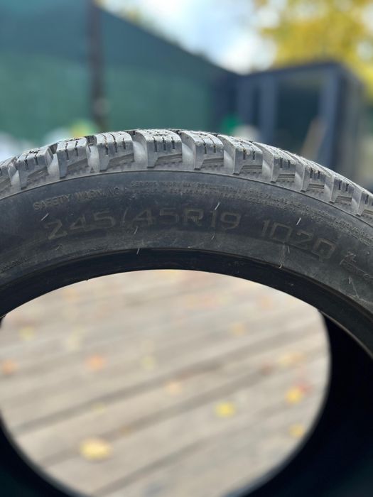 Автошины размер 245/45/19  зимние, в хорошем состоянии