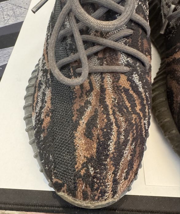 Adidasi Yeezy 350- Marime 44