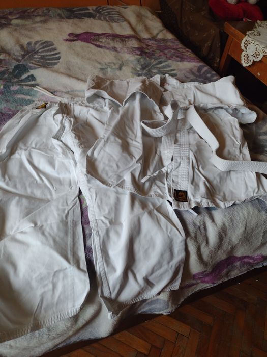 Екип за таекуондо за дете до 160 см нов