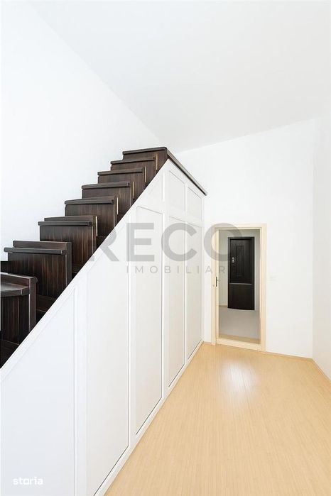 RECO Apartament ultracentral, loc de parcare privat inclus plus boxa