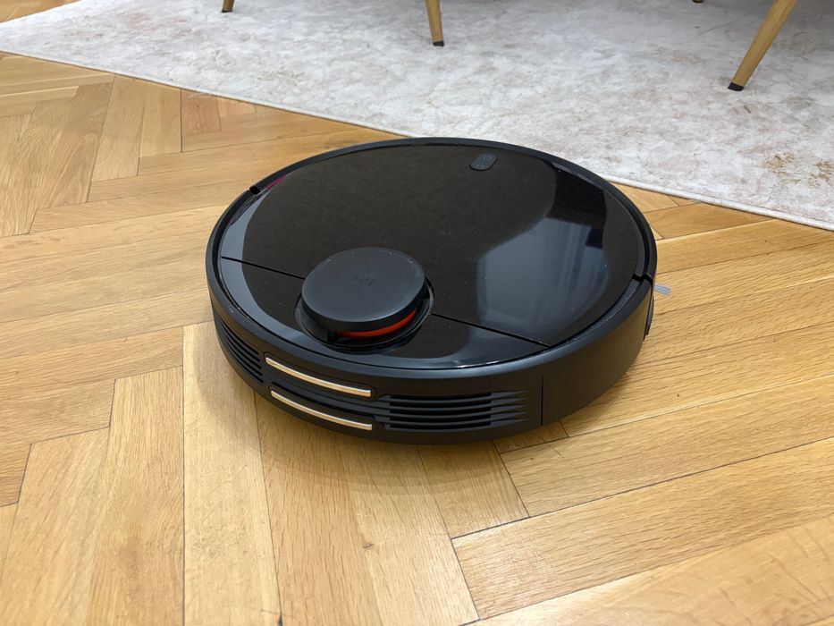 Mi  Robot Vacuum-Mop Pro